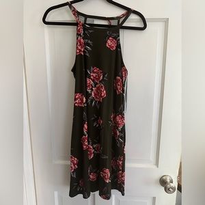 Soft cotton blend floral dress. Size small with pockets